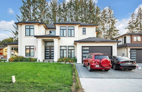 Surrey Newton House | 2 Bedroom basement suite in a newly built house in a great neighborhood, Surrey