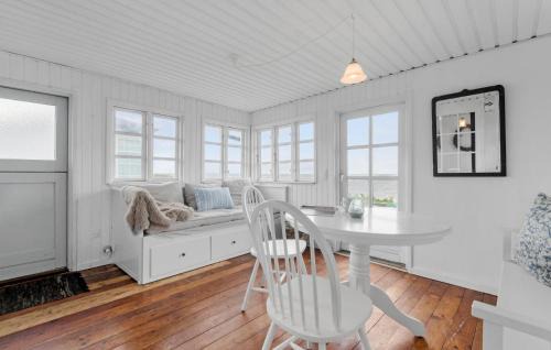 Sjaelborg House | 2 Bedroom Beach Front Home In Esbjerg V