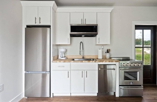 Allons Villa | 2 Bedroom Beacon Cottage 3 - Two bedrooms, one sleeper sofa and a kitchenette