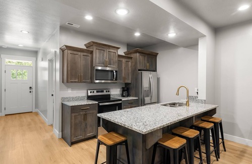 Garden City House | 2 Bedroom Bear Lake Townhome - Main floor - Downtown location close to shopping