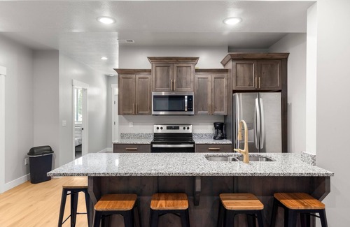Garden City House | 2 Bedroom Bear Lake Townhome - Main floor - Downtown location close to shopping