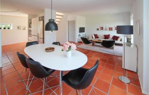Langemark Apartment | 2 Bedroom Beautiful Apartment In Samsø