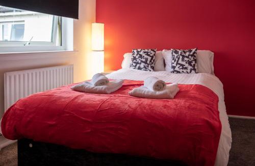Motherwell Apartment | 2 Bedroom Beautiful Apartment in Motherwell