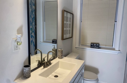 Sylvan Hills House | 2 Bedroom Bungalow in the heart of Atlanta