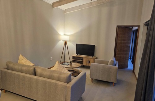 Thorny Bush Game Reserve Cottage | 2 Bedroom bush house located in Private Nature Reserve close to Kruger