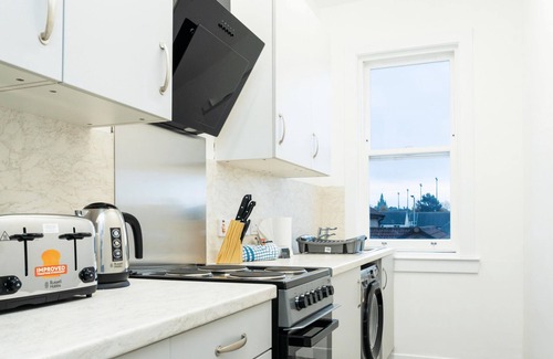 Murthill Apartment | 2 Bedroom by Central Serviced Apartments