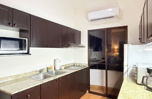 Santa Barbara Condo | 2-bedroom condo in beautiful Playa Del Coco. 5 minute walk to beach