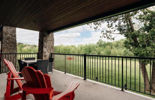 Saint-Sauveur Apartment | 2 bedroom suite with views of Sommets St-Sauveur