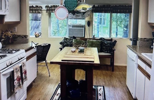 Mineral Cabin | 2 bedroom cabin in mineral