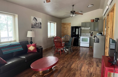 Custer Cabin | 2 bedroom cabin in the Black Hills