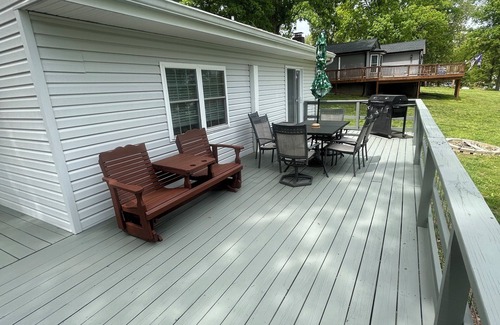 Benton Cabin | 2-bedroom cabin over looking Kentucky Lake