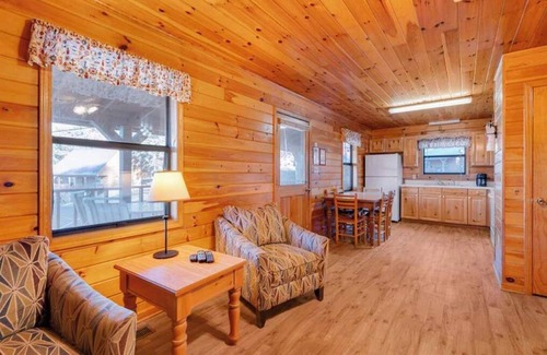 Byrdstown Cabin | 2 Bedroom cabin with lake access to Dale Hollow Lake!