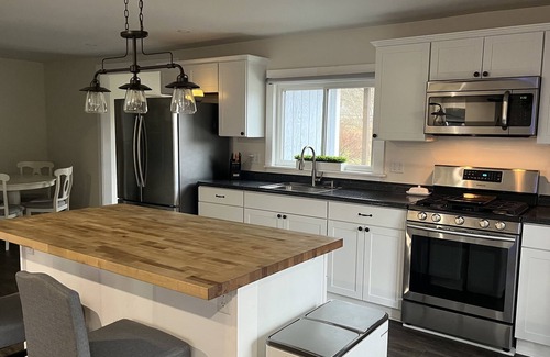 Naples Ski Chalet | 2 bedroom Chalet near Main St - the perfect couples retreat!