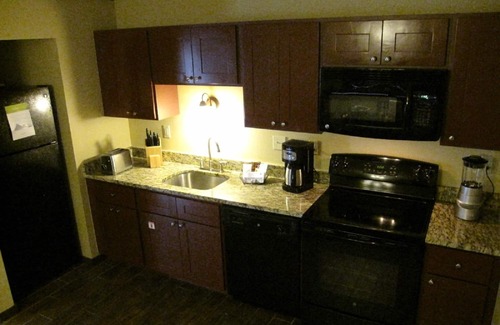 Lake Delton Cottage | 2 Bedroom Christmas Mountain Village