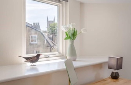 Cambridge City Centre House | 2 Bedroom City Centre Townhouse - with Parking