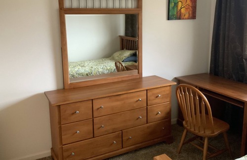 The Dalles House | 2 bedroom close to hospital