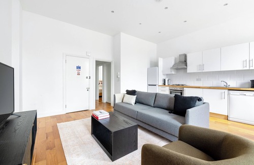 Lancaster Gate Apartment | 2 bedroom comfy flat in Hyde Park
