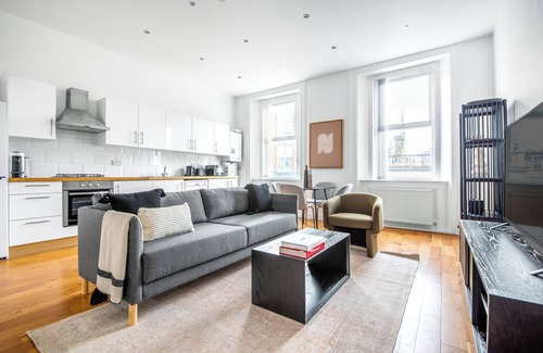 Lancaster Gate Apartment | 2 bedroom comfy flat in Hyde Park