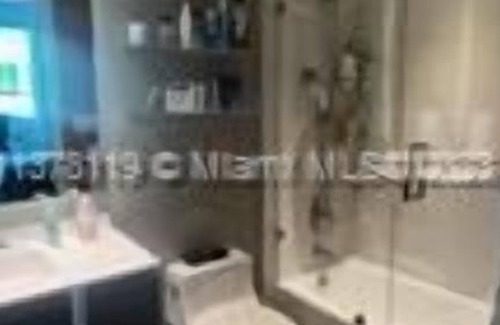 Downtown Condo | 2 Bedroom Condo (625410) by Houzlet