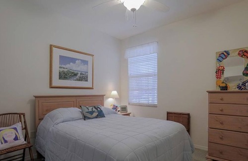 Vamo Condo | 2 Bedroom Condo 95136 by Houzlet