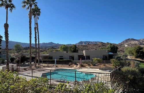 Palm Desert Condo | 2-bedroom condo adjacent to tennis/pickleball courts and swimming pool/jacuzzi