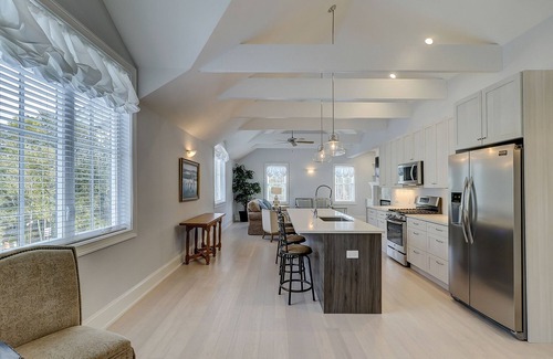 Old Town Bluffton Condo | 2 Bedroom Condo in Downtown Bluffton, 3rd floor