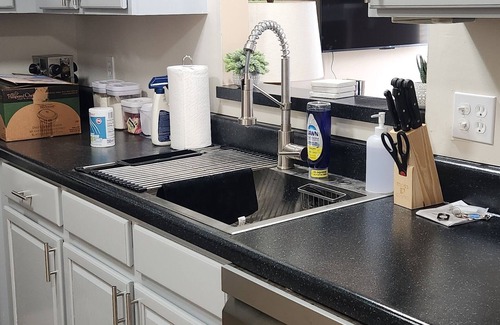 Powell Condo | 2-bedroom condo just remodeled. 1 car garage. Includes utilities, wifi, tv