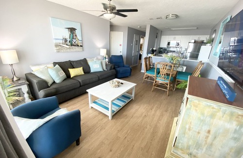 Galveston Condo | 2-bedroom condo on Galveston Seawall. Steps to the beach