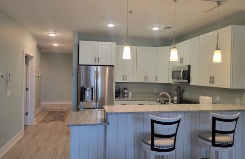 South Haven Condo | 2-bedroom condo with pool/hot tub in gorgeous South Haven
