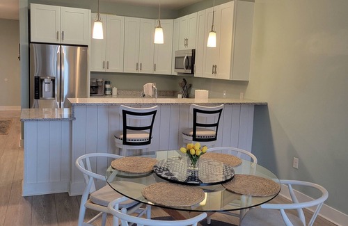 South Haven Condo | 2-bedroom condo with pool/hot tub in gorgeous South Haven