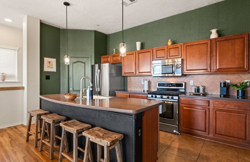 Southside Condo | 2-bedroom condo with view of the Jemez Mountains