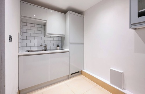 Bayswater Apartment | 2 Bedroom Contemporary Victorian Apartment London