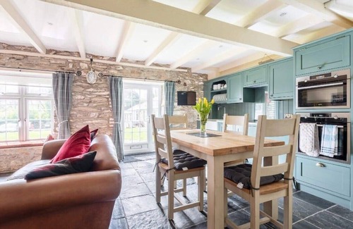 Truro House | 2 Bedroom Cottage Close to Perranporth Beach
