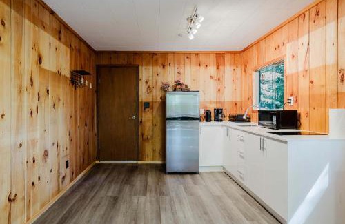 Carling House | 2-Bedroom Cottage #11 - Sand Bay