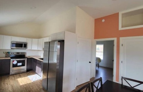 Brooks Cottage | 2 bedroom cottage house at Pond Hill Farms