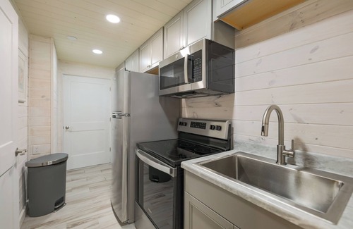 Captiva Cottage | 2-bedroom cottage located in Captiva village, short walk to beach!