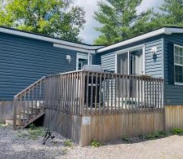 Gravenhurst House | 2 Bedroom Cottage Maple Ridge 9