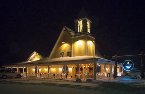 Eastport Cottage | 2-bedroom cottage sleeps 5 just a short walk to Torch Lake