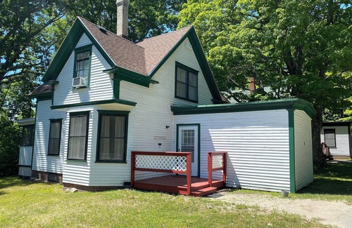 Poland Cottage | 2 Bedroom Cottage at the 500 acre Poland Spring Resort with lots of onsite activities!
