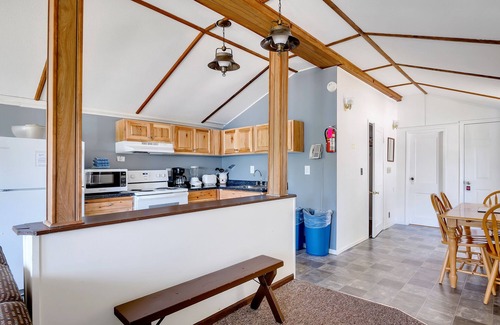 Cooperstown - Otsego Lake Cottage | 2 Bedroom Cottage with amazing views of Otsego Lake