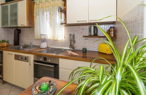 Necujam Apartment | 2 bedroom cozy apartment in Necujam