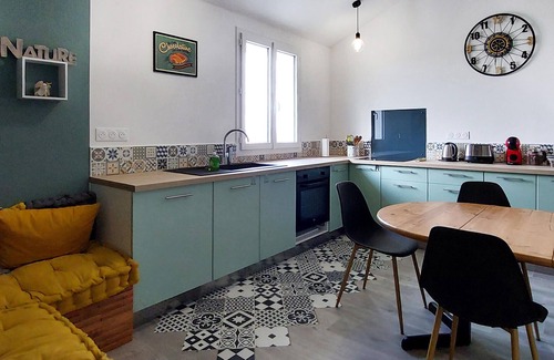 Vayres Apartment | 2 bedroom cozy apartment in Vayres