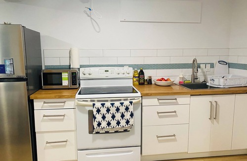 Kentville House | 2 bedroom cozy basement