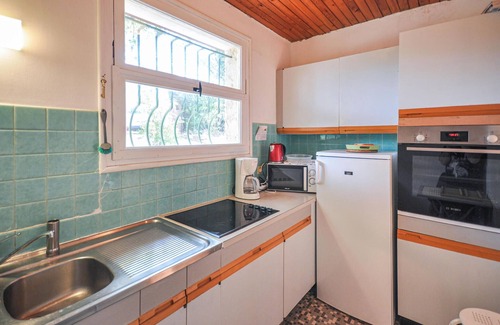 La Bouverie House | 2 bedroom cozy home in La Bouverie