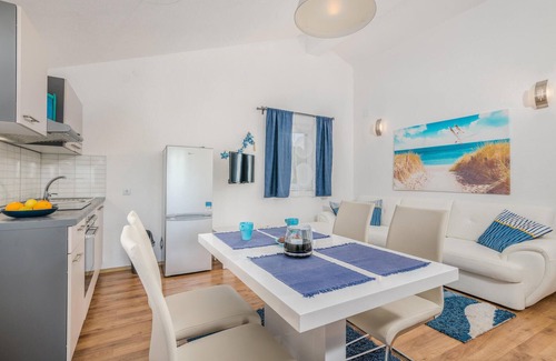 Kras House | 2 bedroom cozy home in Kras