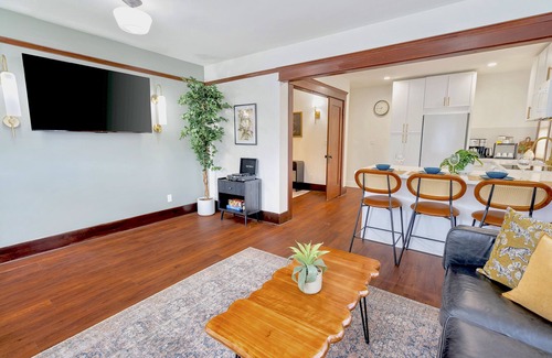 Whittier Apartment | 2 Bedroom Craftsman:KING Bed:Office:Views:Parking:Between Disney/Universal