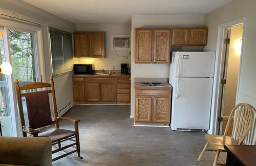 Lake George Condo | 2 Bedroom Deck Suite on Lake George