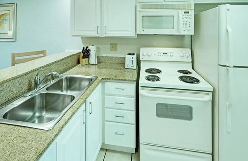 Florida Center Condo | 2 Bedroom Deluxe Condo, Kitchen, Sleeps 6, Wyndham Orlando International Resort!
