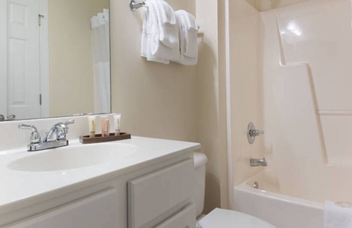 Santee Resort | 2 Bedroom Deluxe on Lake Marion, South Carolina!
