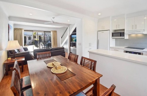 Noosa North Shore Apartment | 2 Bedroom Deluxe Patio Apartment